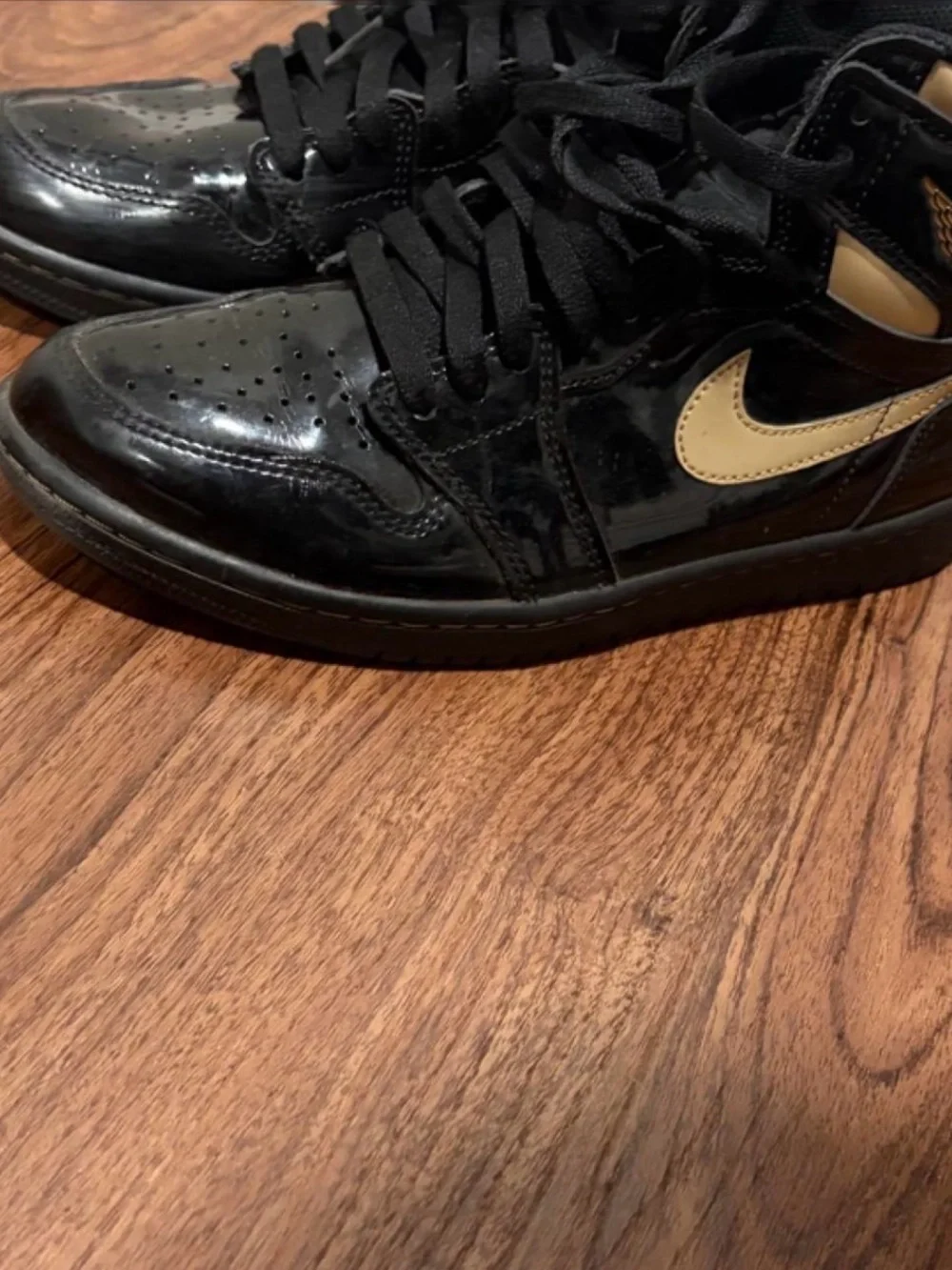 Jordan Kids High-Top Sneakers in Black and Gold